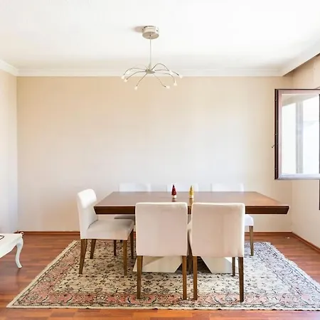 شقة Full Furnished 4 Bedroom Whole