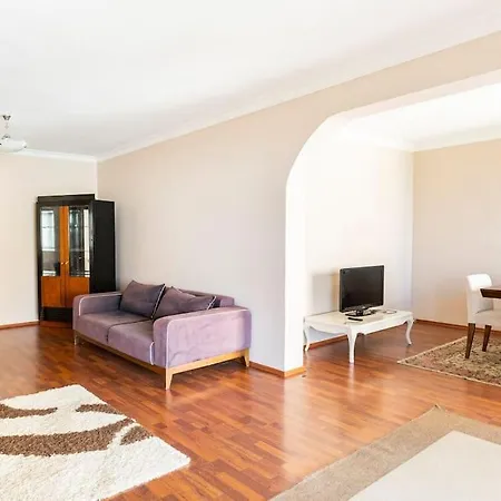 شقة Full Furnished 4 Bedroom Whole *